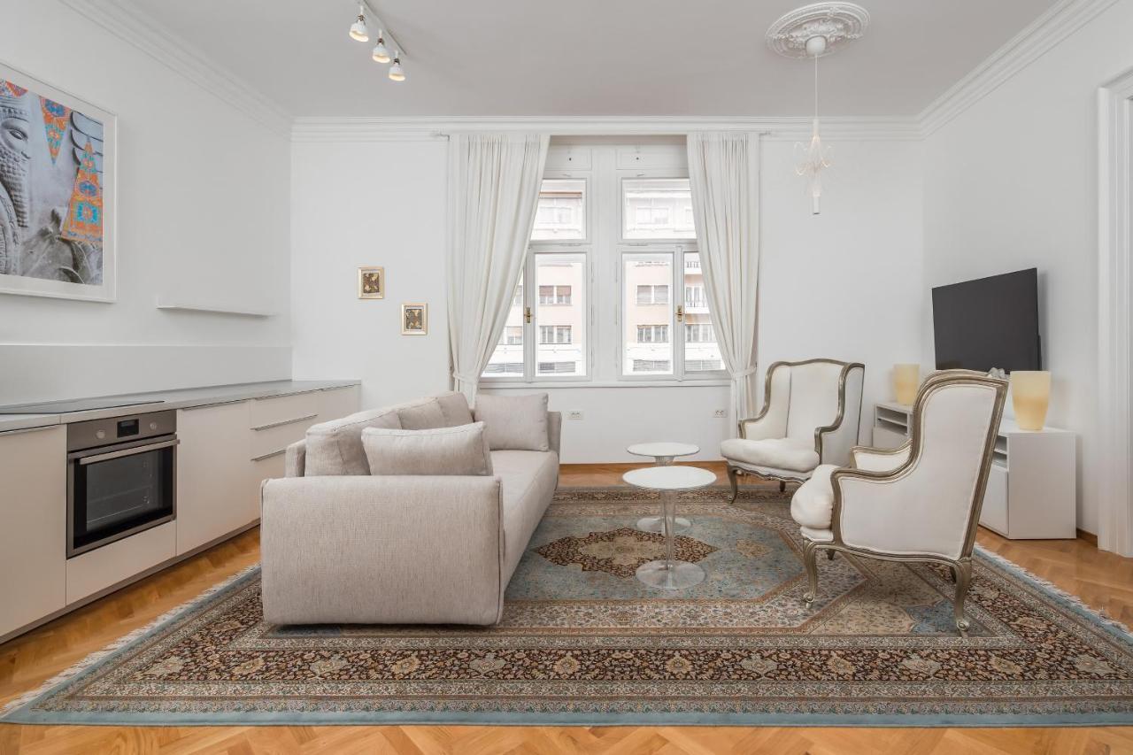 Ab Ljubljana - Prince Filip Apartment Buitenkant foto