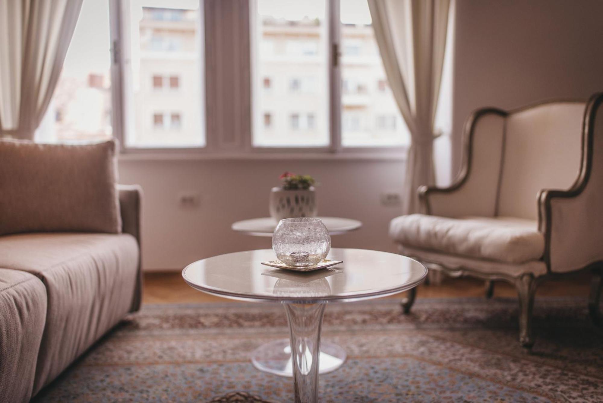 Ab Ljubljana - Prince Filip Apartment Buitenkant foto